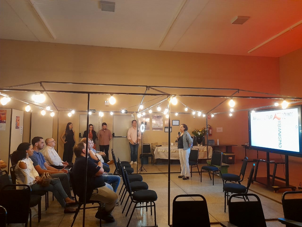 9ª Semana de Arquitetura e Urbanismo | Leandro Paganelli, Lívia Scarpellini e Thais Regina