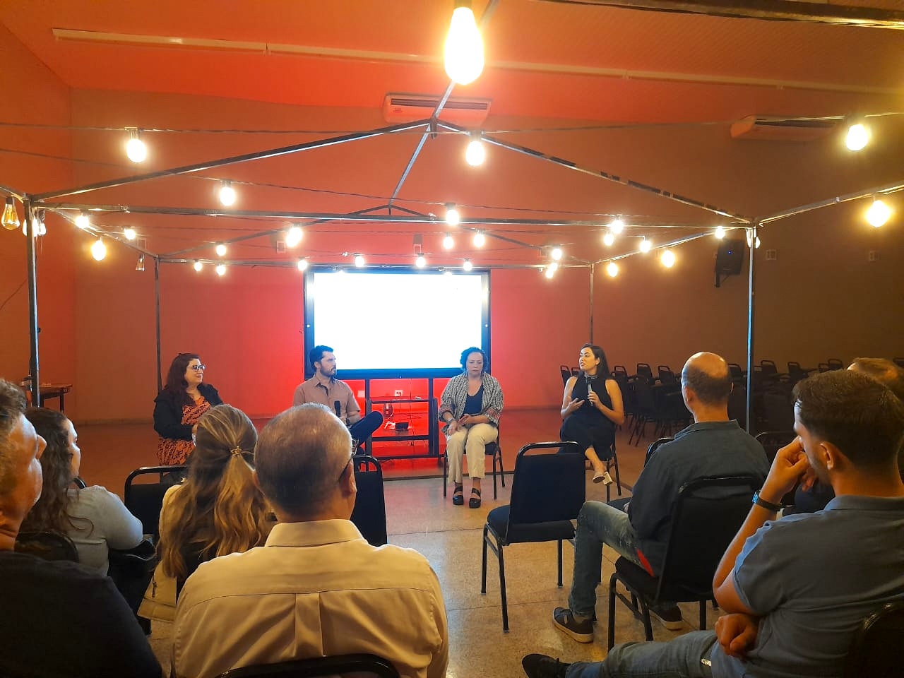 9ª Semana de Arquitetura e Urbanismo | Leandro Paganelli, Lívia Scarpellini e Thais Regina