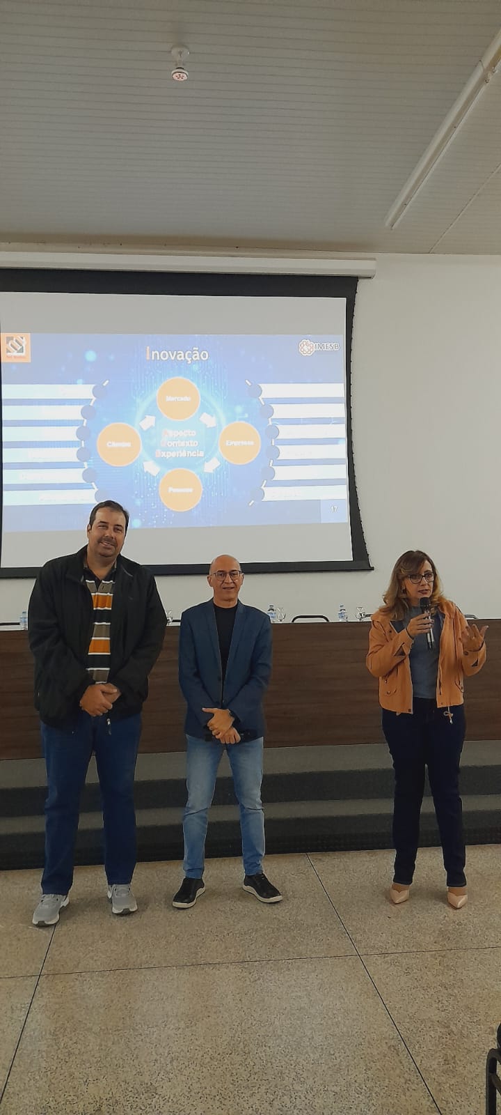 Workshop “Em mentes quadradas, ideias novas não circulam”