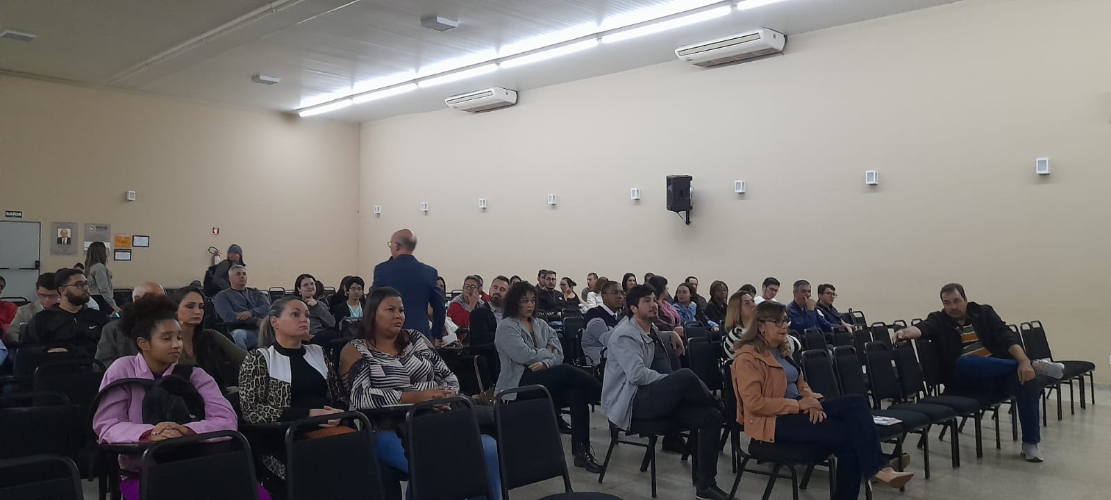 Workshop “Em mentes quadradas, ideias novas não circulam”