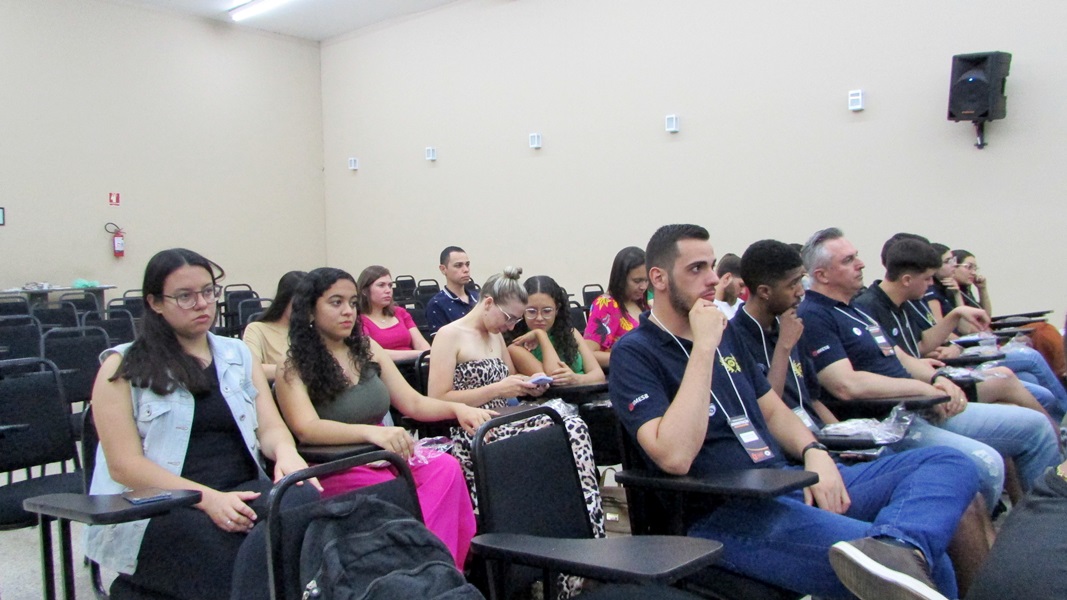 32ª Semana de Administração | Carol Curimbaba