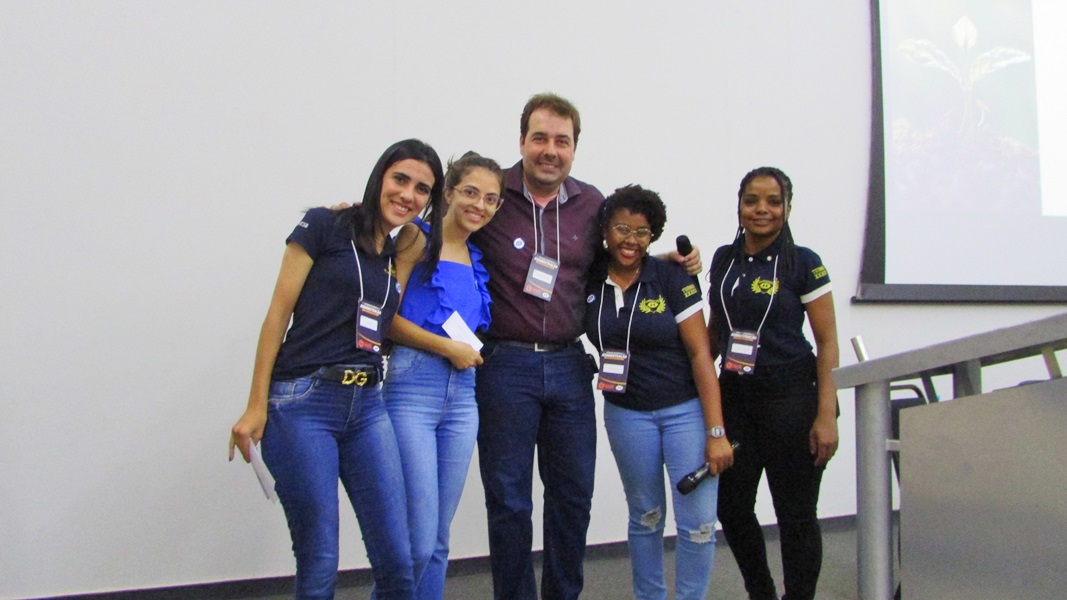 32ª Semana de Administração | Carol Curimbaba