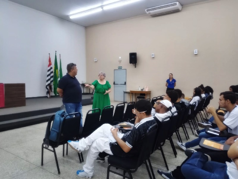 IMESB recebe a visita dos alunos da Escola José Francisco Paschoal
