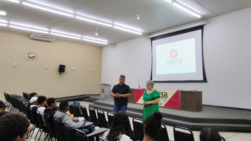 IMESB recebe a visita dos alunos da Escola José Francisco Paschoal