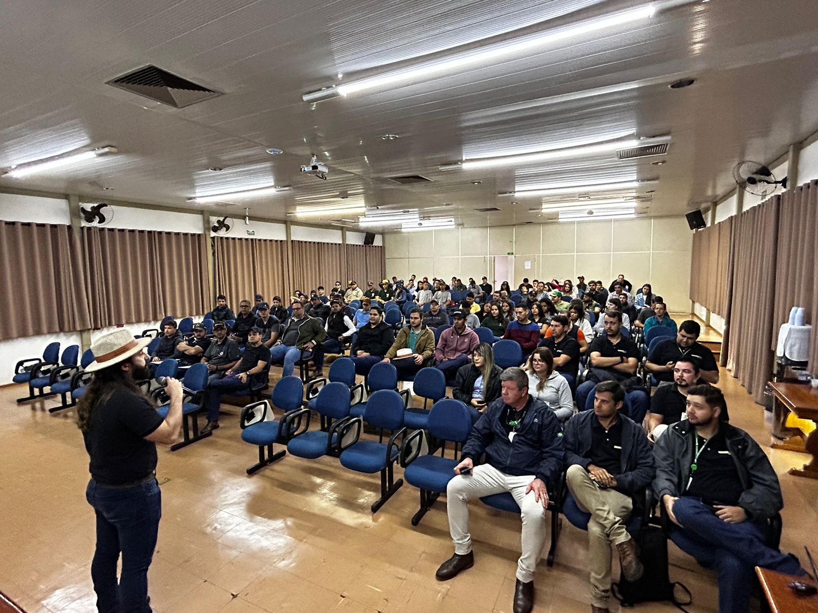 13403b1d-628a-4ec4-8125-52b29bf54ac8