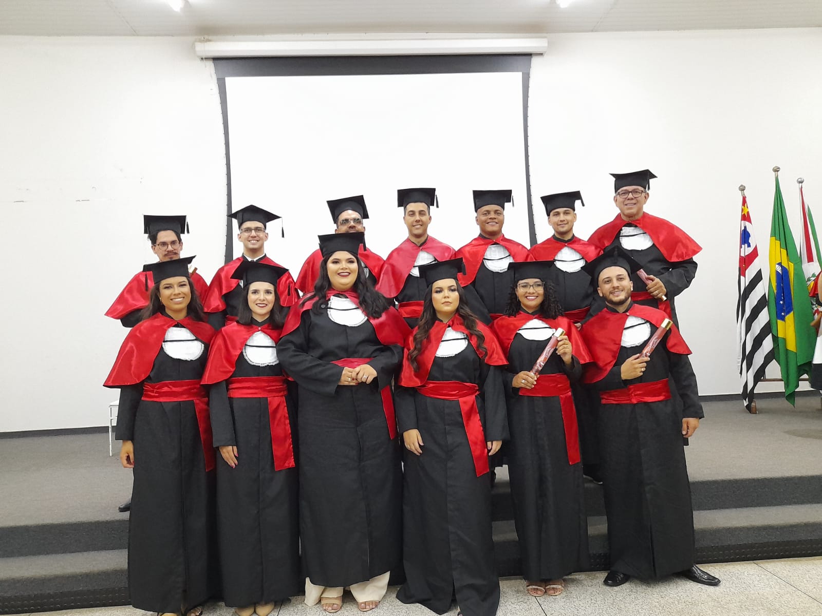 5d519eab-84d0-452e-96fc-95f508b26941