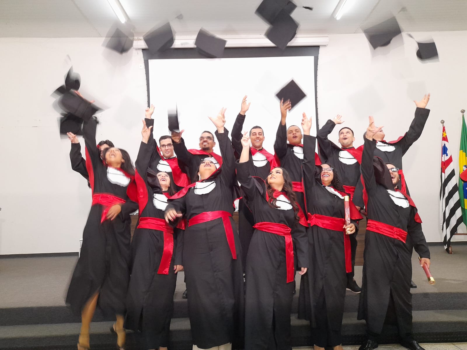 56a1282a-29b3-477d-84ab-e3f7f3c1e5e7