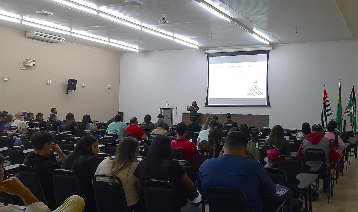 888c56ff-490f-4bc0-a7c0-d5eccccbb5ec