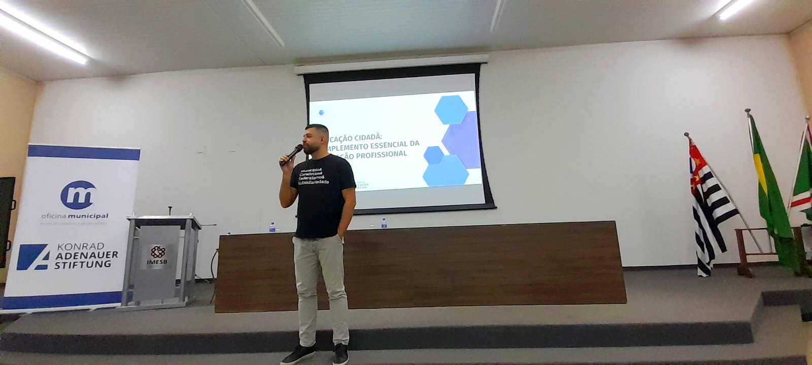 84c4e12b-e797-4a82-a104-dde7ba83db2c