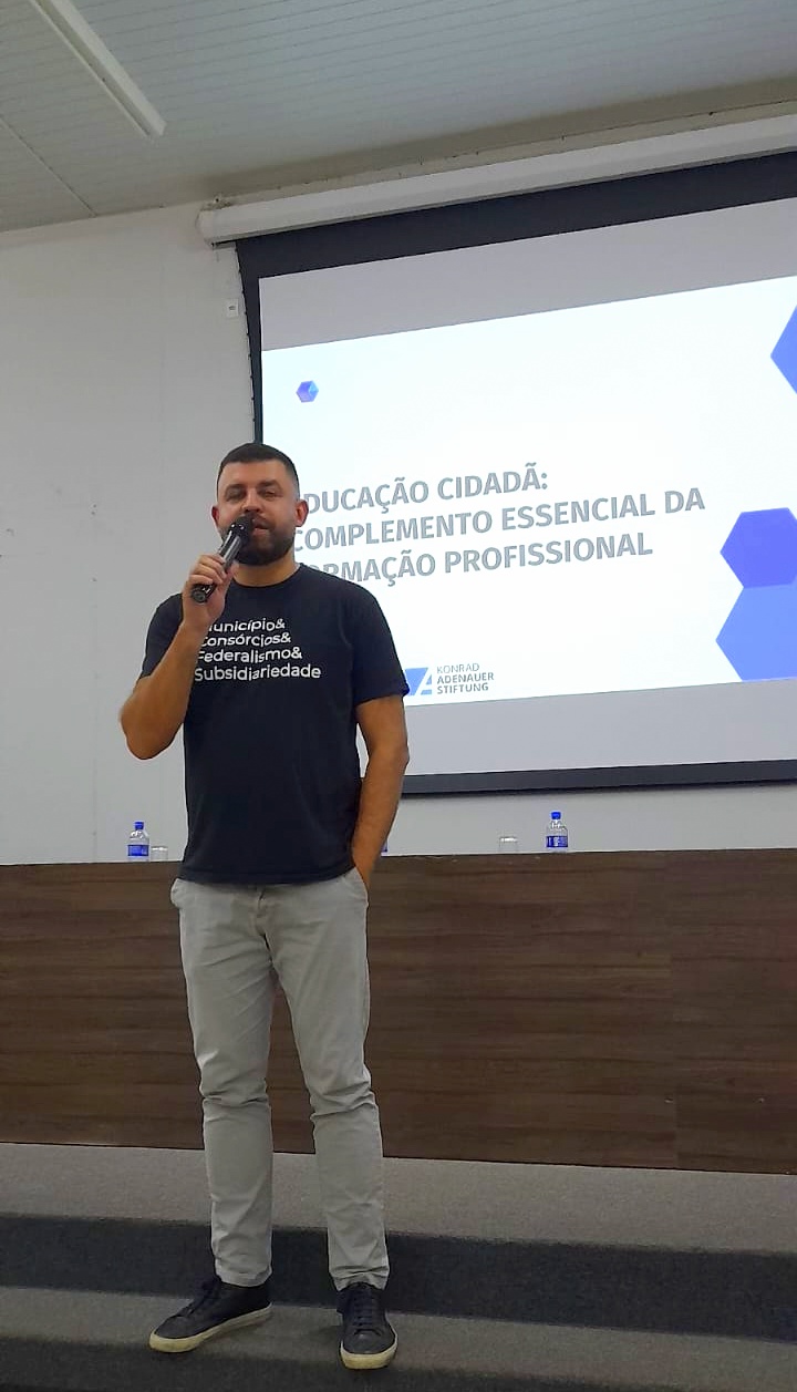 e6603086-5d50-4524-8471-393d501d2b72