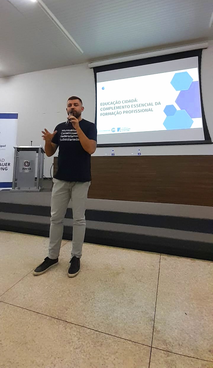 d5573fdd-76d2-4416-b4d9-800d3f3e358d