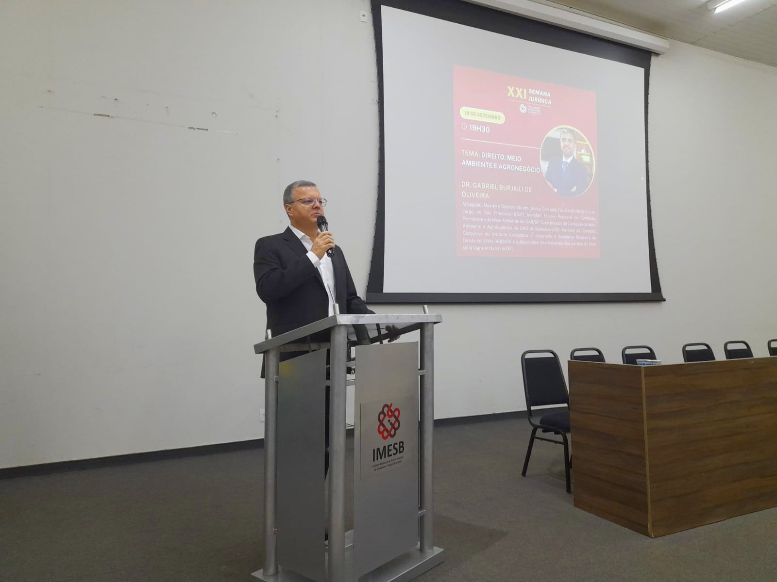 c12b7cd3-a886-469d-bde3-c42105147002