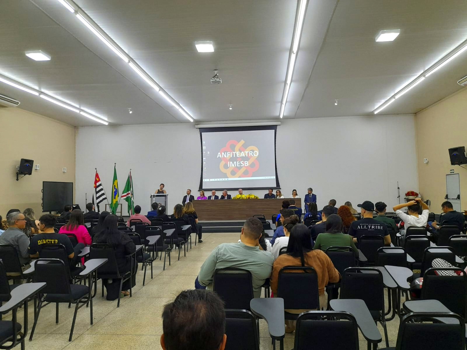 37c6712f-8847-4d61-a3c7-4148f27cabea