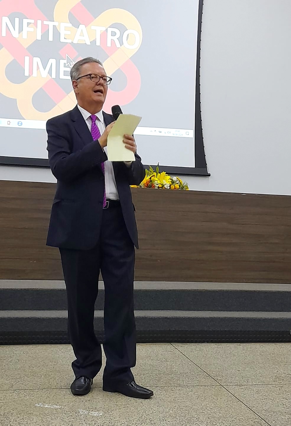 f0067153-8250-4c3a-9e56-923a3ae1008b