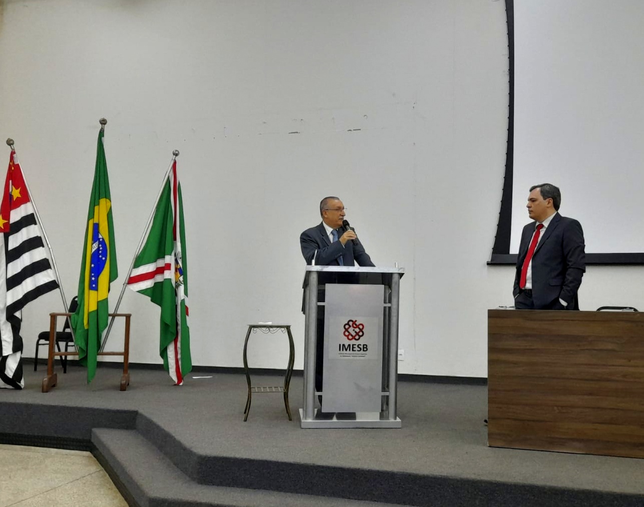 d9d9b94d-a9be-442b-b6c8-eb653e83e0e3