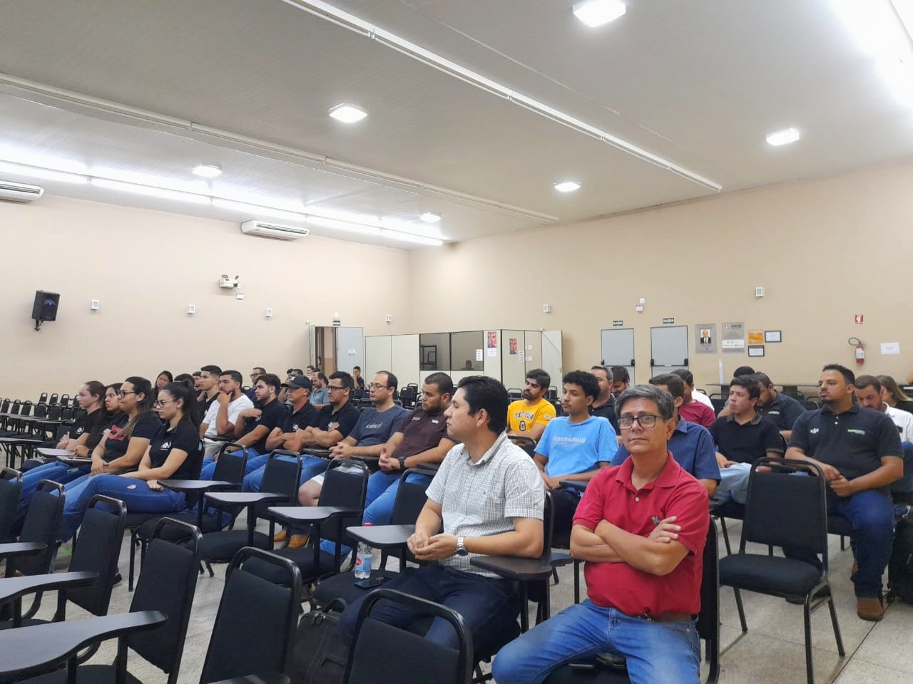 a6b6d0fc-3135-491f-affd-eb184f5d0d93