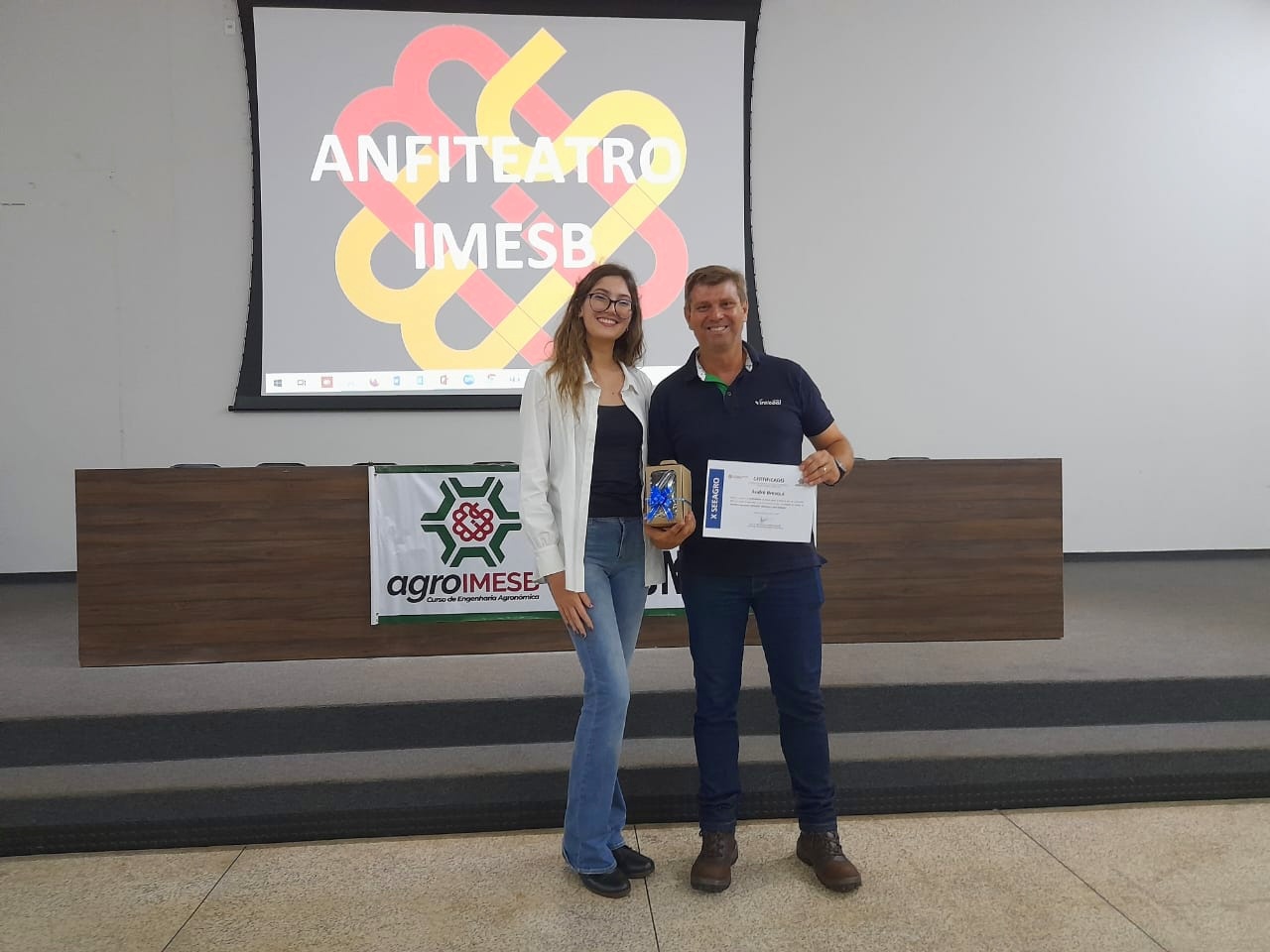 f5073827-b7e0-4dee-9b7e-24cf55e4b274