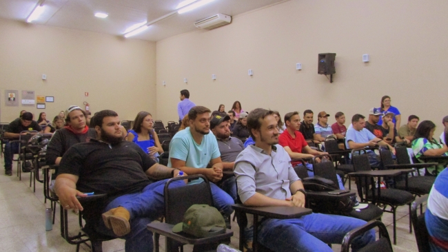 Integração cereais e pecuária e controle biológico foram os temas abordados pelos palestrantes nesta quarta-feira (08)