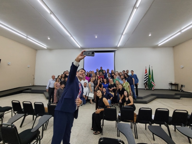 Segundo dia da Semana Jurídica aborda o direito do consumidor na era digital: responsabilidade por golpes virtuais contra o consumidor